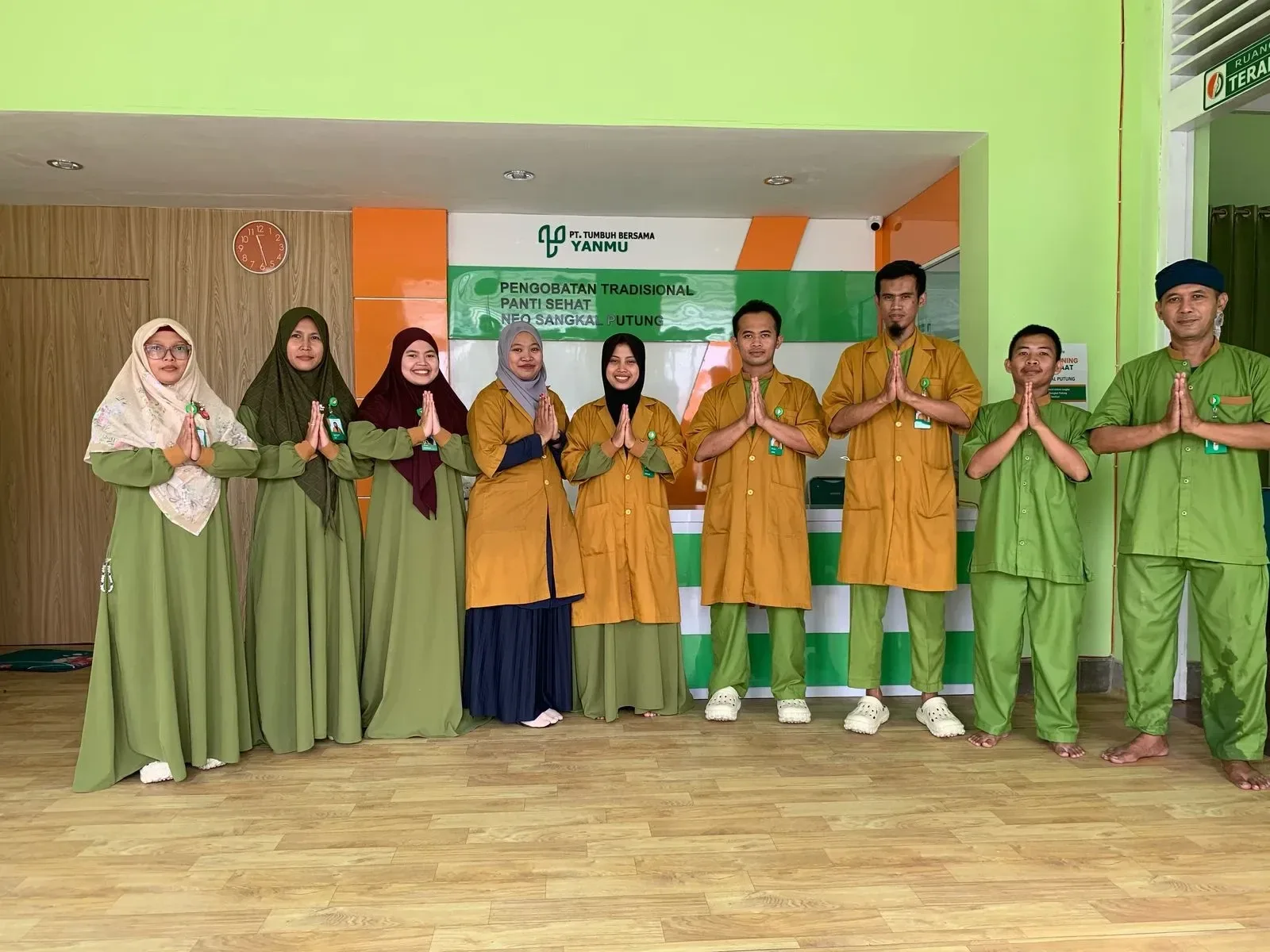 PRAKTISI PENYEHAT TRADISIONAL (TERAPIS WANITA)